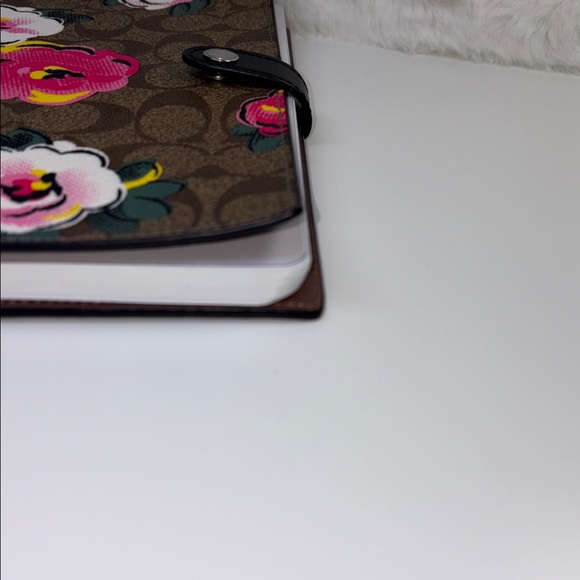 Coach Notebook In Signature Canvas and Leather With Vintage Rose Print - Picture 5 of 13